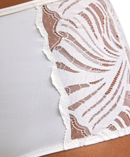 Falke Delicate Touch Mid waist Brief - Ivory