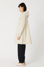 Tanta Nebbia Raincoat - Peyote