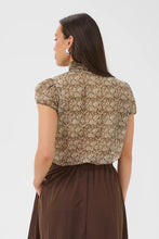 Saint Tropez Lilja Crinkle Shirt - Dove Earth Flower Paper