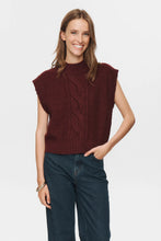 Numph NuCaly Vest - Winetasting