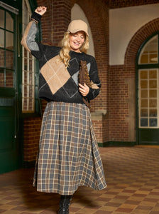 Black Colour Beth Argyle Knit Jumper - Black