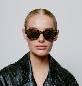 A.Kjærbede Halo Sunglasses - Black/Yellow Tortoise