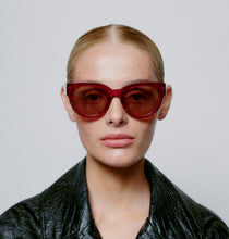 A.Kjærbede Lily Sunglasses - Red Transparent