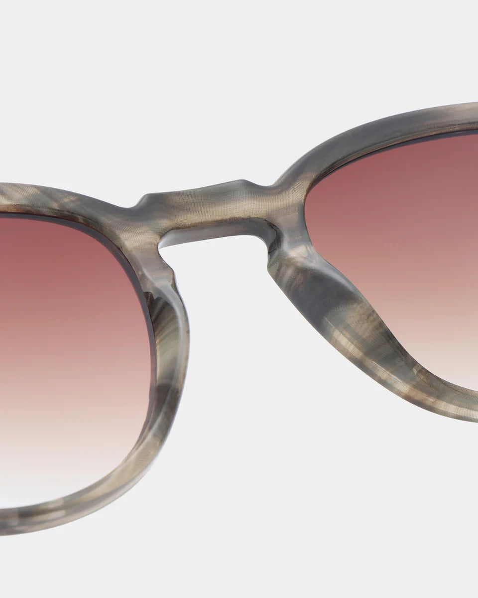 A.Kjaerbede Bate Sunglasses - Striped Horn