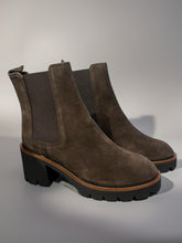 Donna Lei Ali Suede Boot - Chocolate Brown