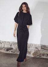 HAUTE L'AMITIE Satari Long Gather Dress - Black
