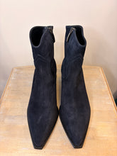 Donna Lei Luna Suede Ankle Boot - Navy