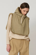 Tanta Bing Hooded Collar - Coriander