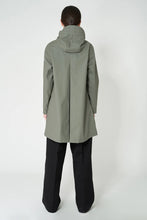 Tanta Nuovola Rain Coat - Mulled Basil