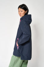 Tanta Reenbui Raincoat - Navy