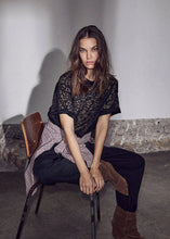HAUTE L'AMITIE Summer Lace Loose Tee - Black