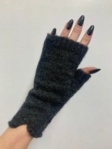 Black ColourDell Short Handwarmers Grey Melange & Natural