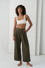 Lilly Pilly Ivy Linen Crop Pants - Khaki