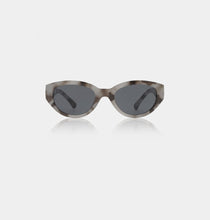 A.Kjaerbede Winnie Sunglasses - Cookie Dough