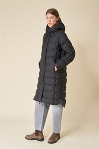 Tanta Puddle Quilted Coat - Black