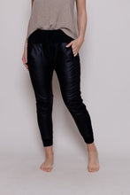 Suzy D Vegan Leather Leggings - Black/White
