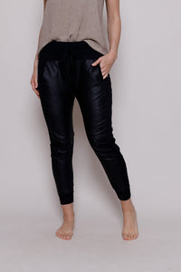 Suzy D Vegan Leather Leggings - Black/White